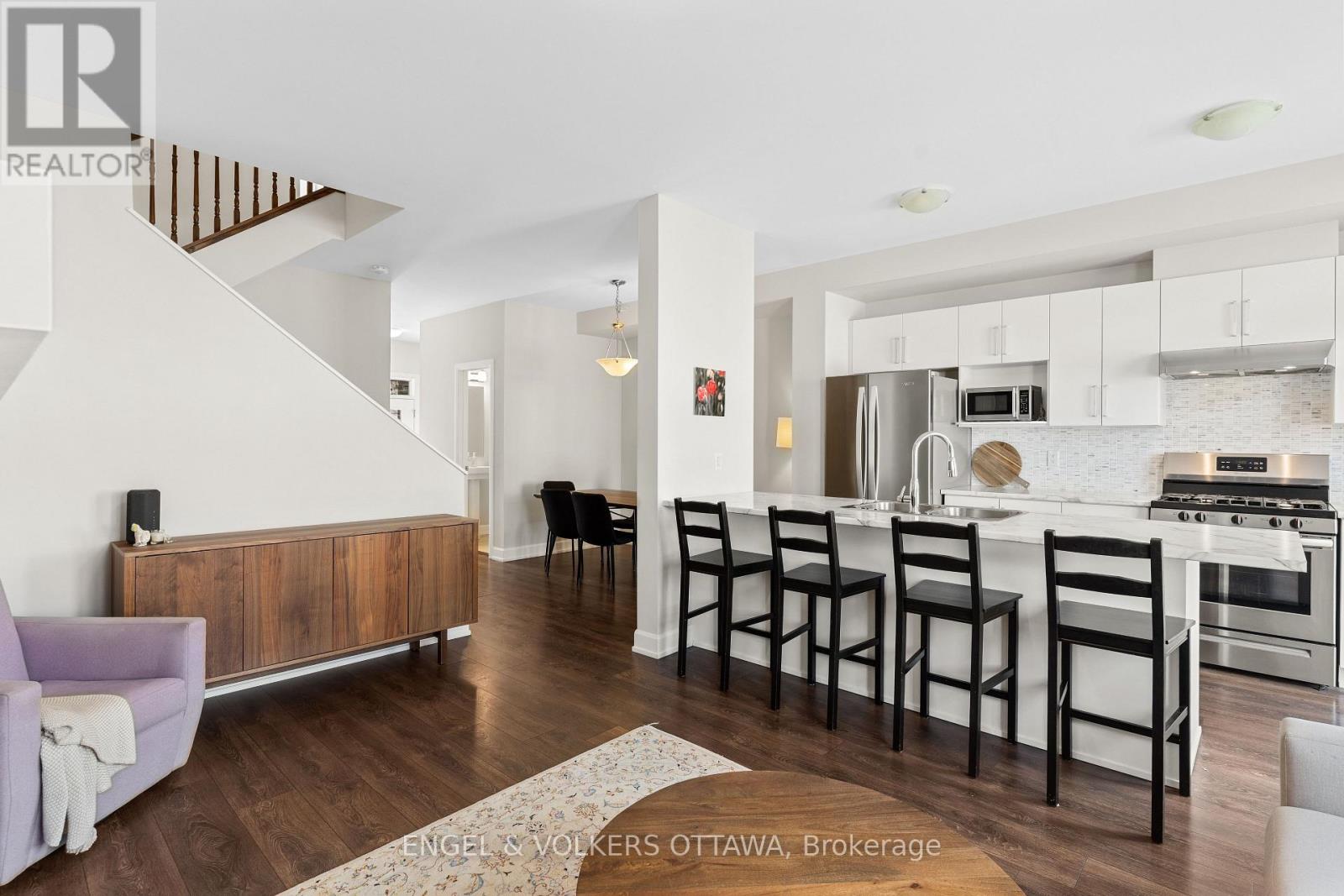 205 GEYSER PLACE - 16