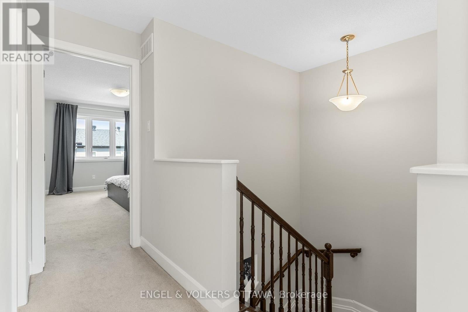 205 GEYSER PLACE - 20