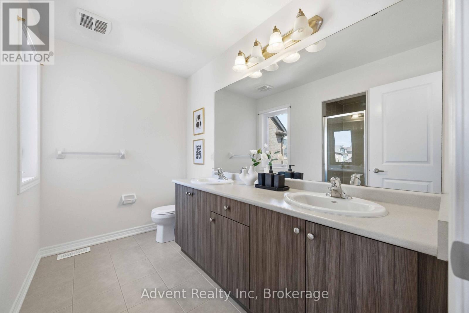 62 DEMOTT AVENUE - 26