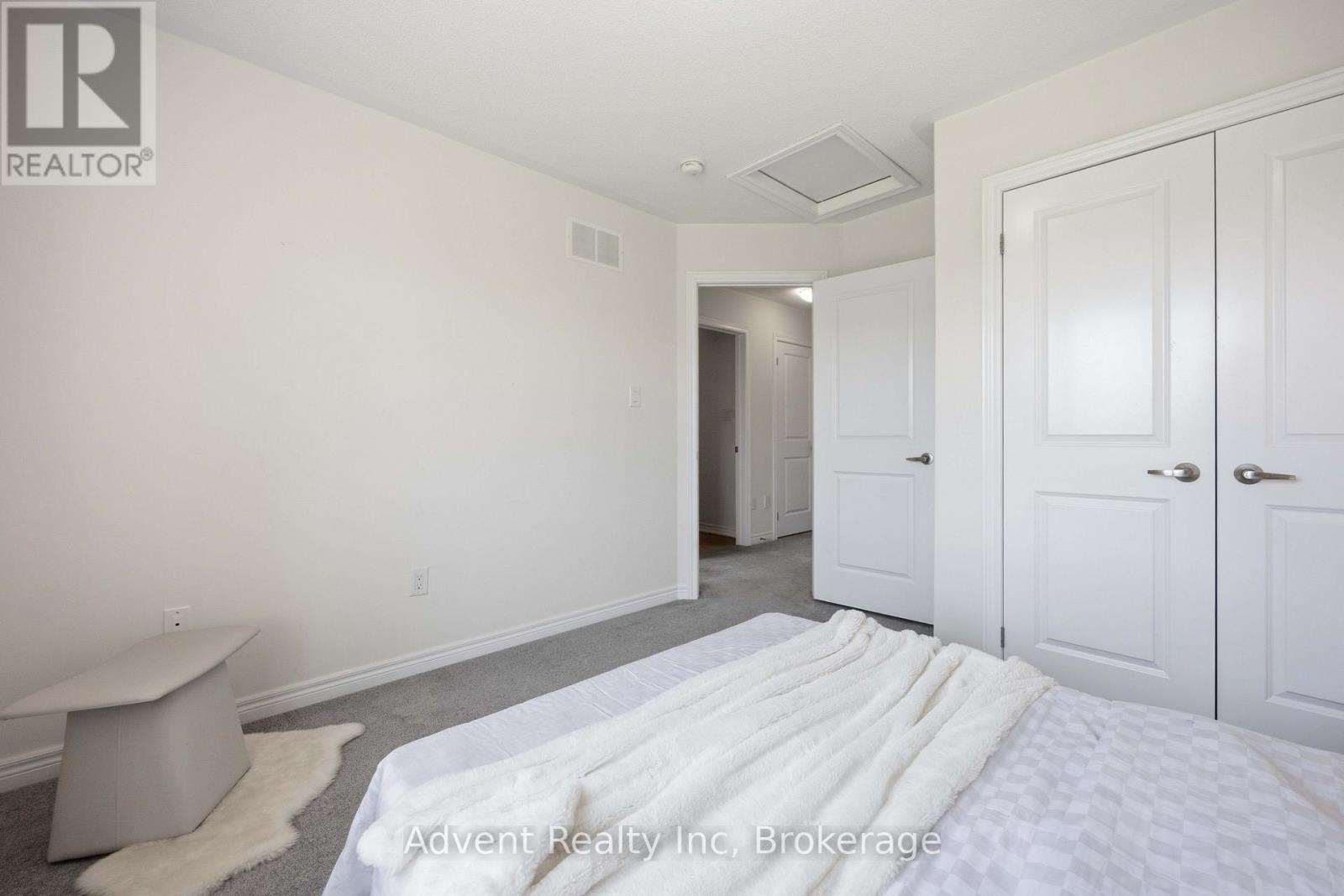 62 DEMOTT AVENUE - 31