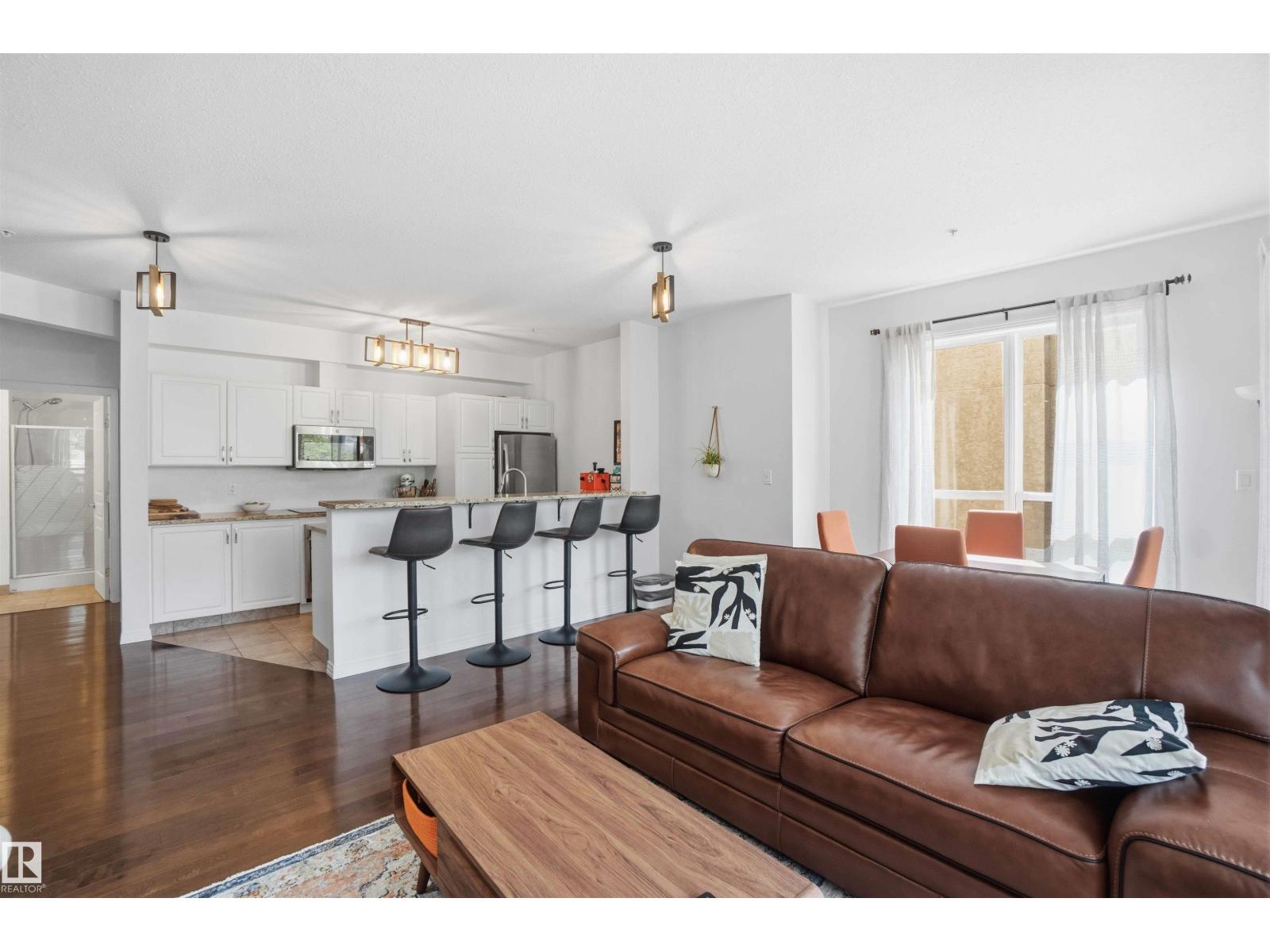 #333 10023 110 ST NW - 17