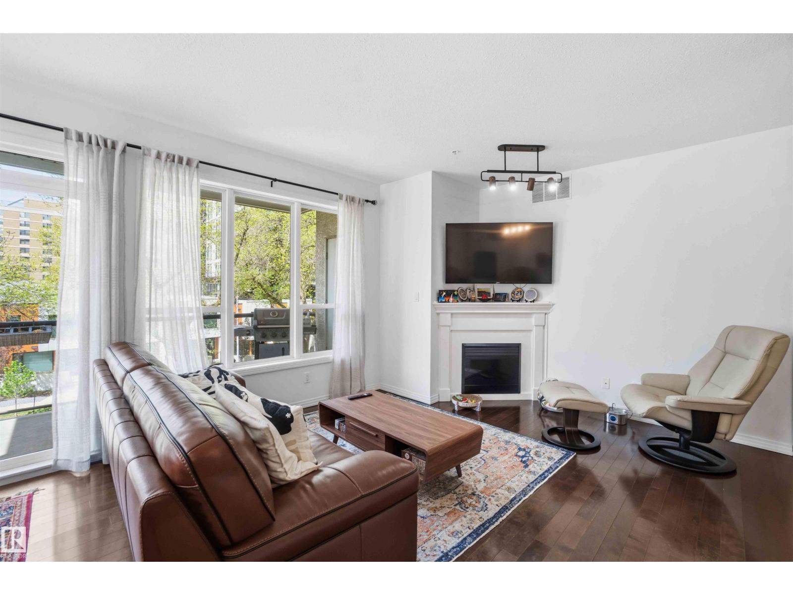 #333 10023 110 ST NW - 18