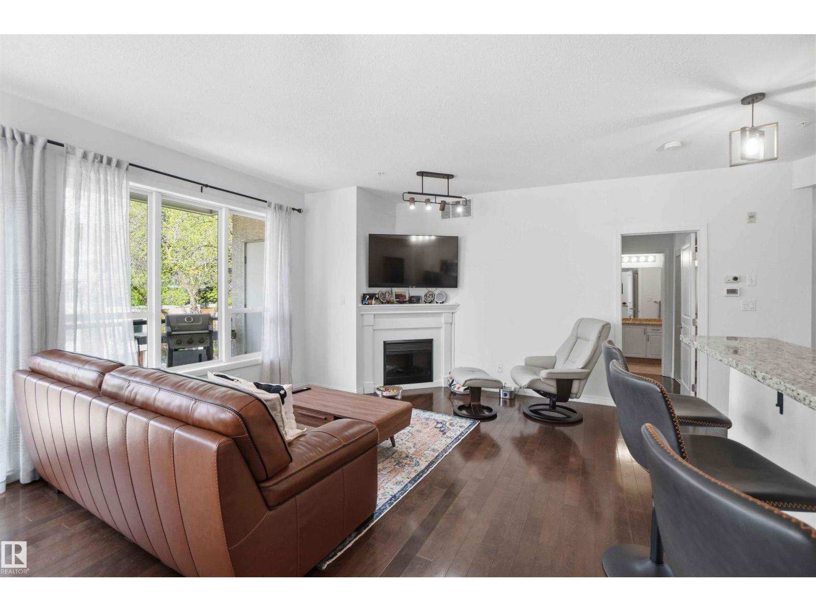 #333 10023 110 ST NW - 19