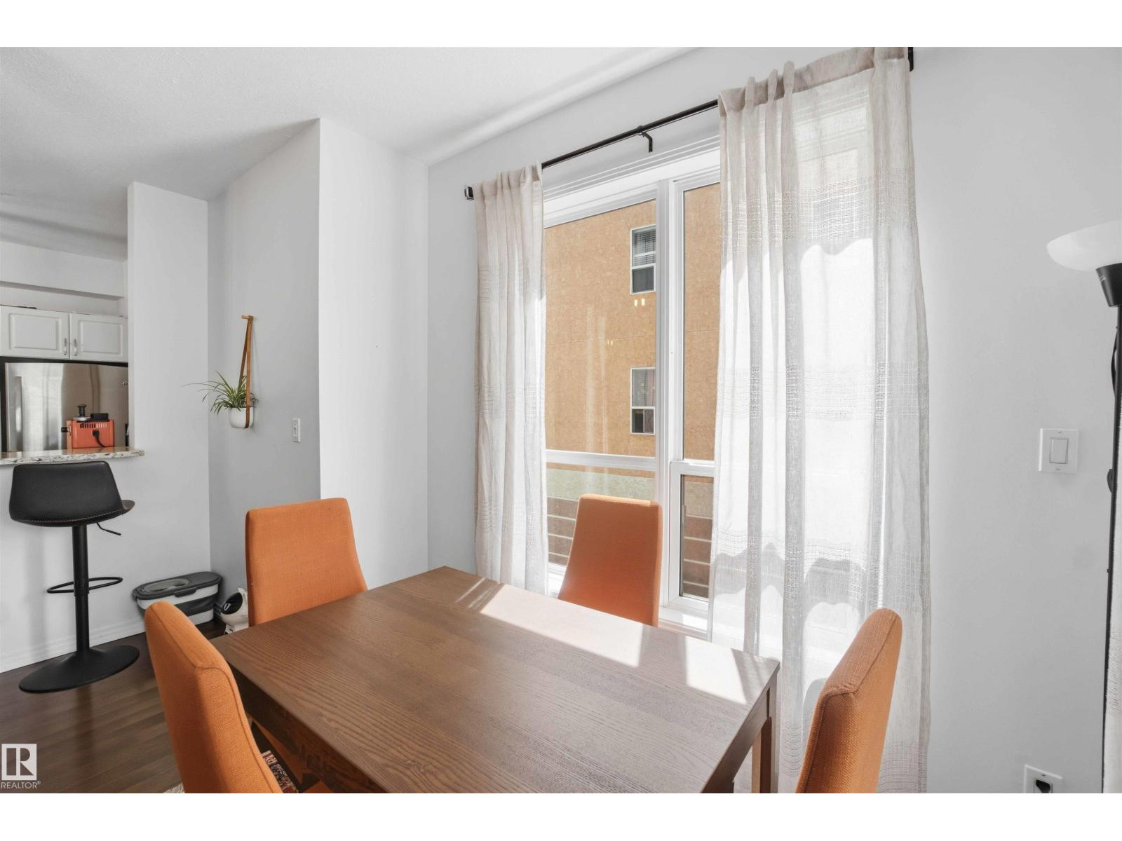 #333 10023 110 ST NW - 23