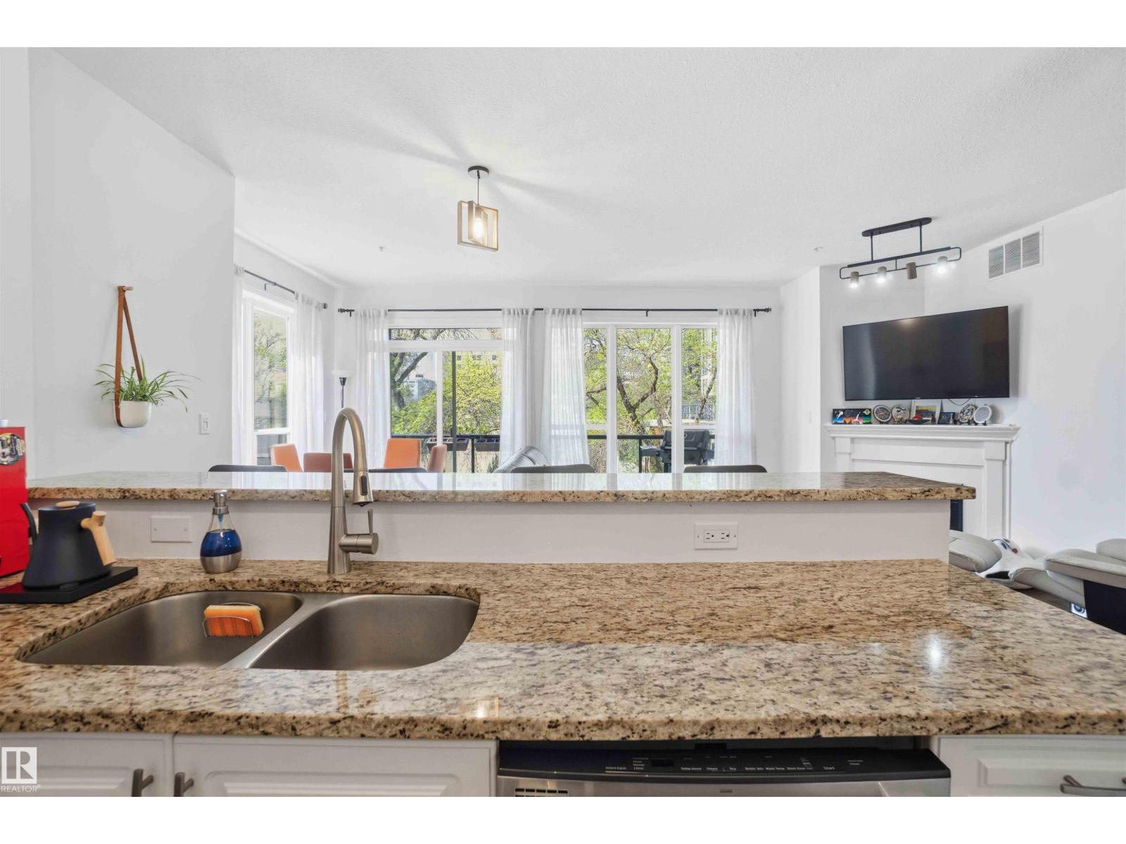#333 10023 110 ST NW - 31