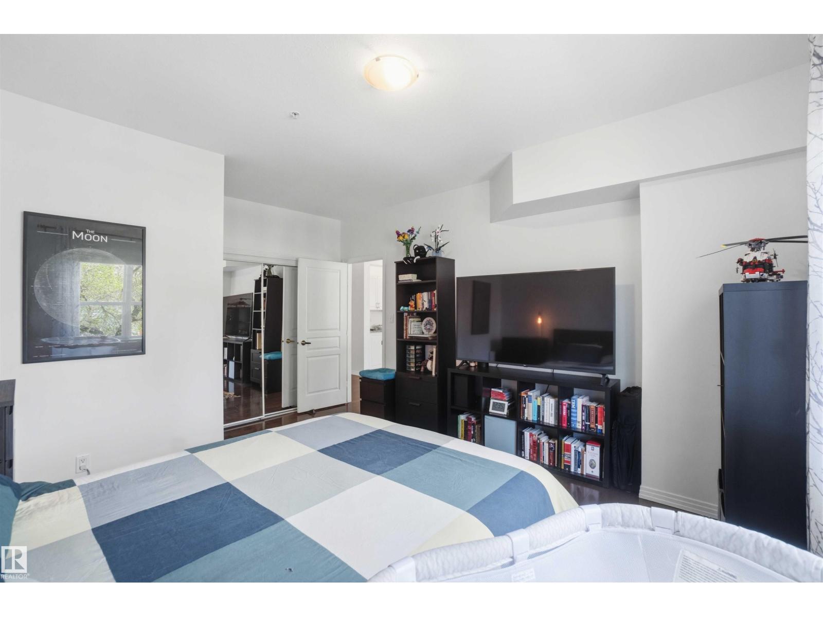 #333 10023 110 ST NW - 34