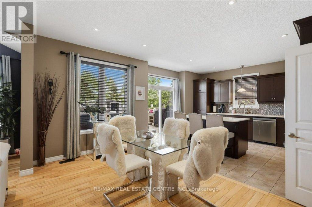 126 GOLDSCHMIDT CRESCENT - 12