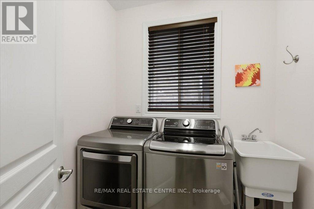 126 GOLDSCHMIDT CRESCENT - 20