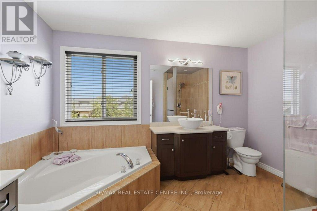 126 GOLDSCHMIDT CRESCENT - 28