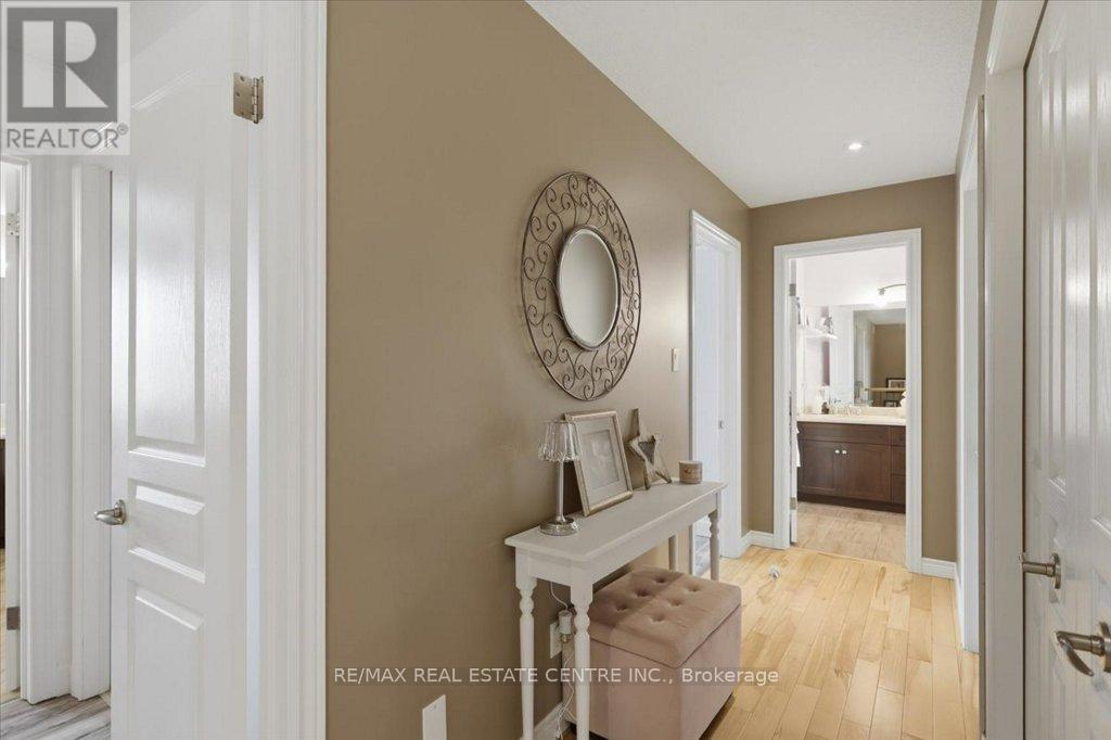 126 GOLDSCHMIDT CRESCENT - 31