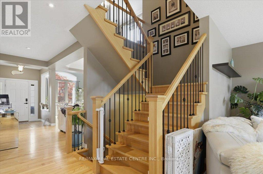126 GOLDSCHMIDT CRESCENT - 8