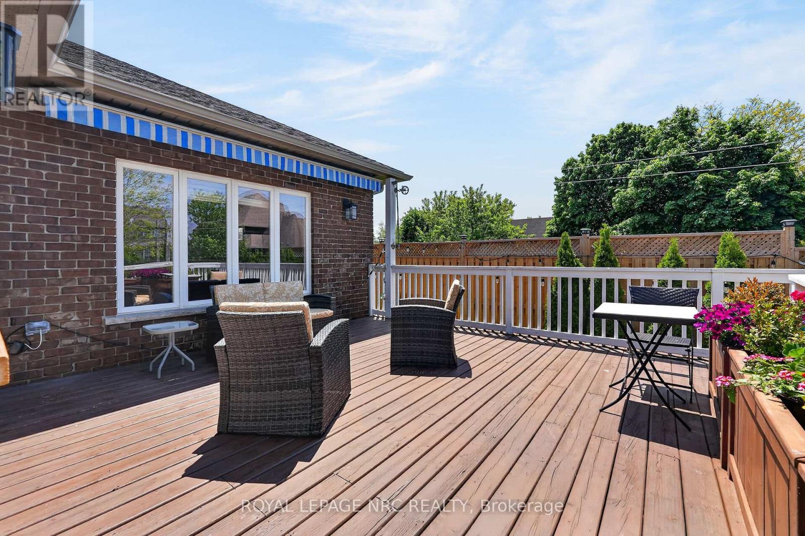 353 STATION STREET - 16