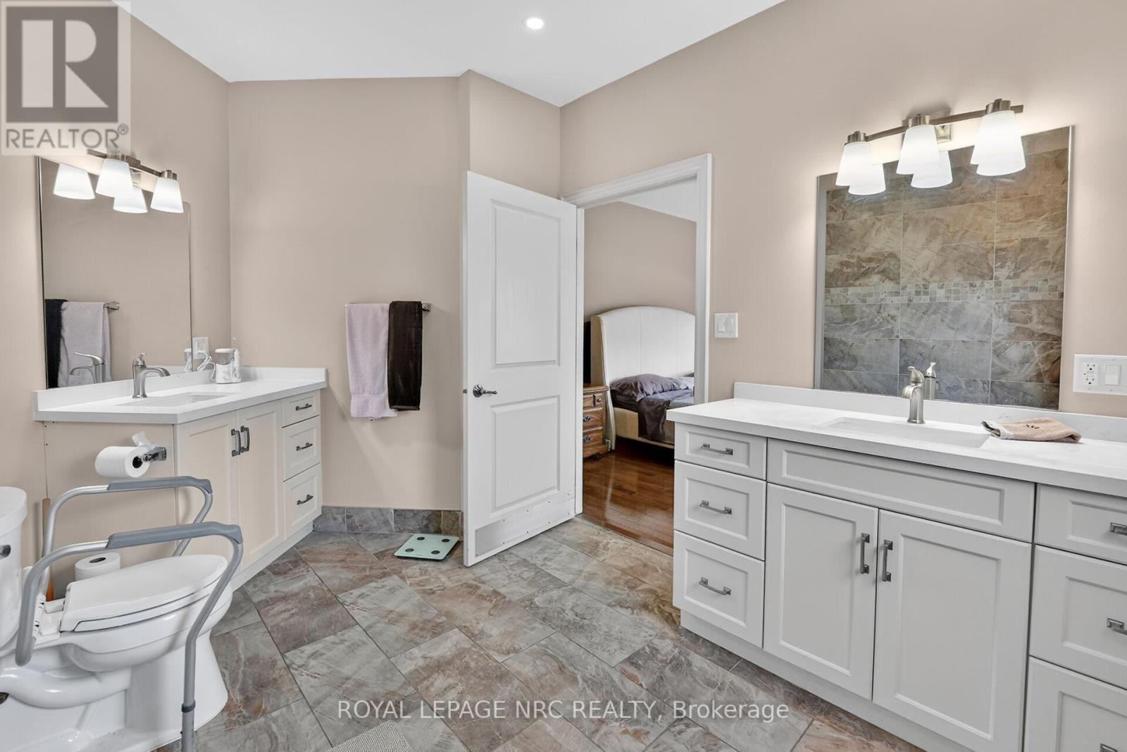 353 STATION STREET - 25