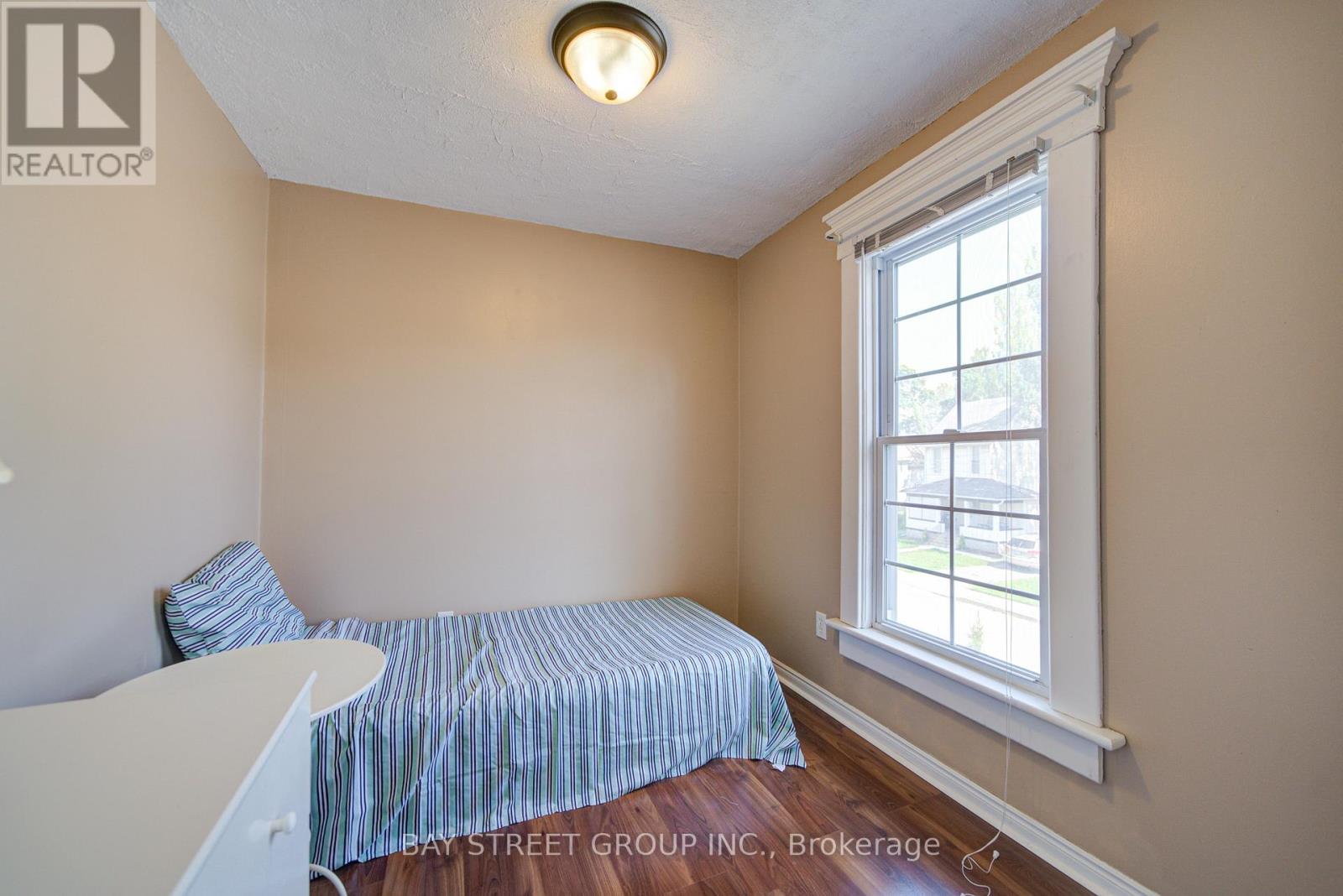 4680 EASTWOOD CRESCENT - 24