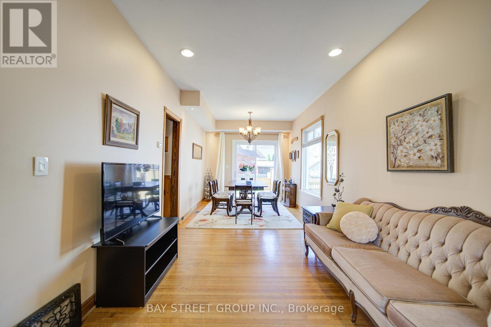4680 EASTWOOD CRESCENT - 7
