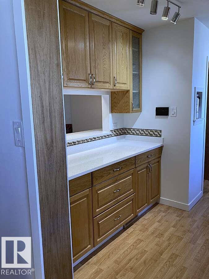 15212 86 AV NW - 14