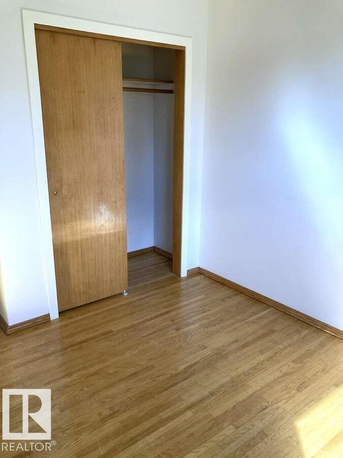 15212 86 AV NW - 28