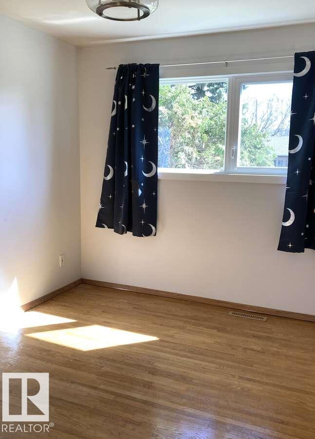 15212 86 AV NW - 27