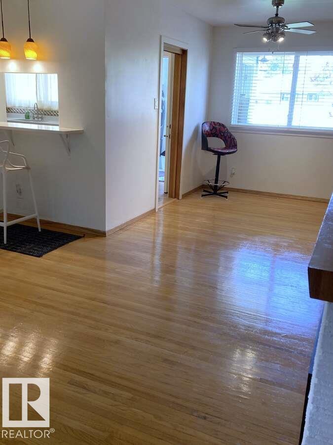 15212 86 AV NW - 11