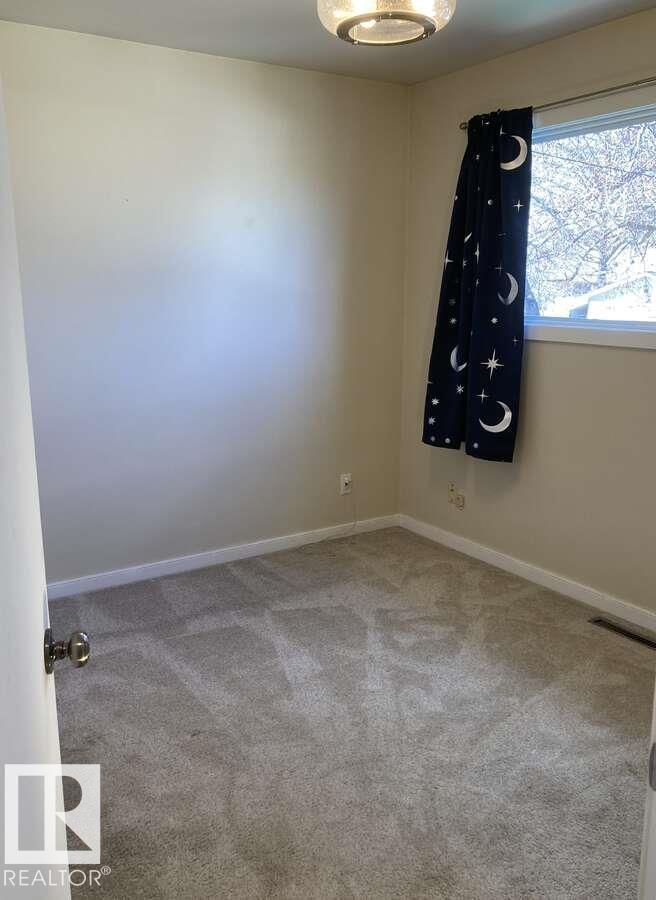 15212 86 AV NW - 29