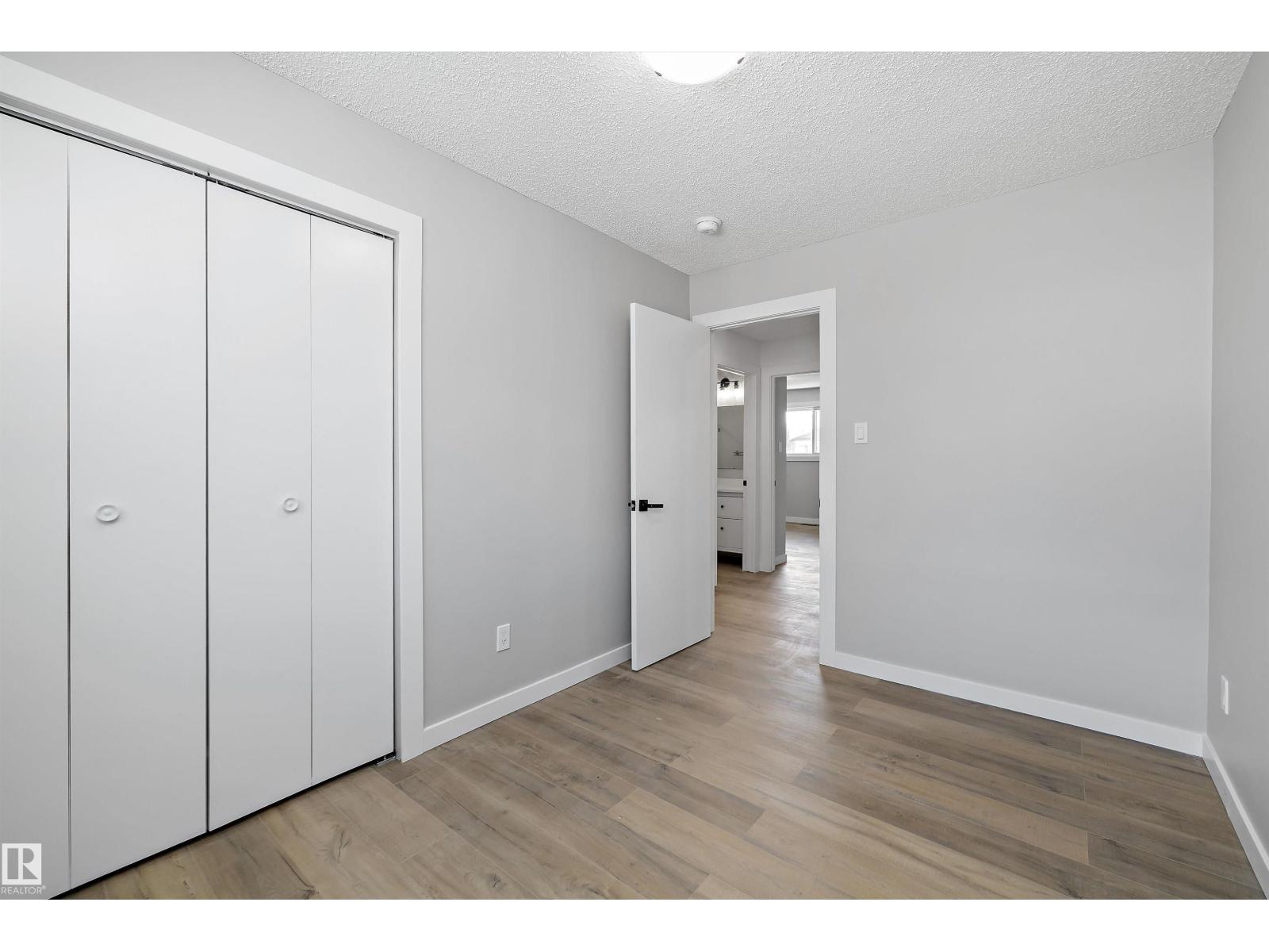 22 HURON DR — photo 23