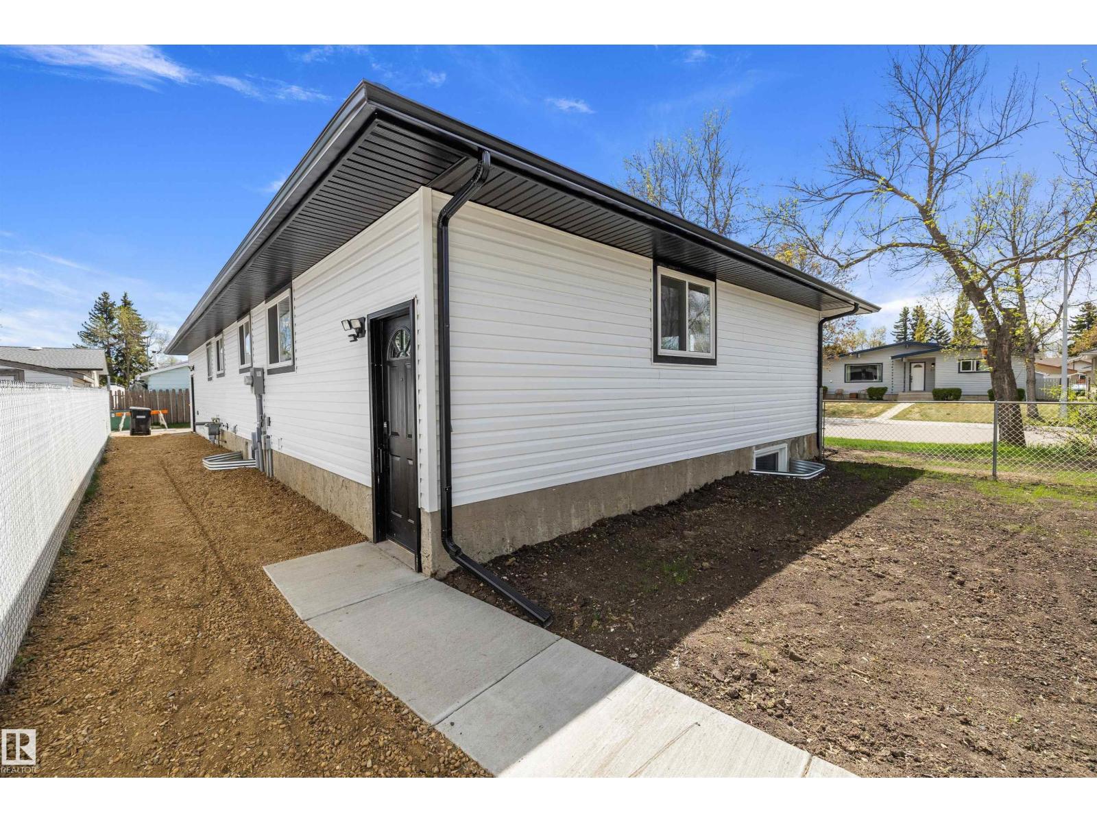 22 HURON DR — photo 57
