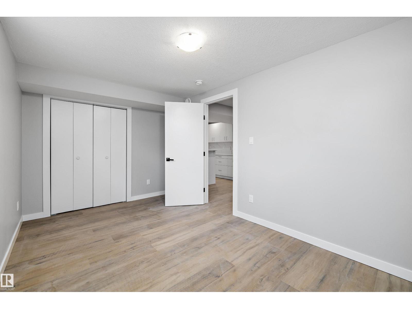 22 HURON DR — photo 55