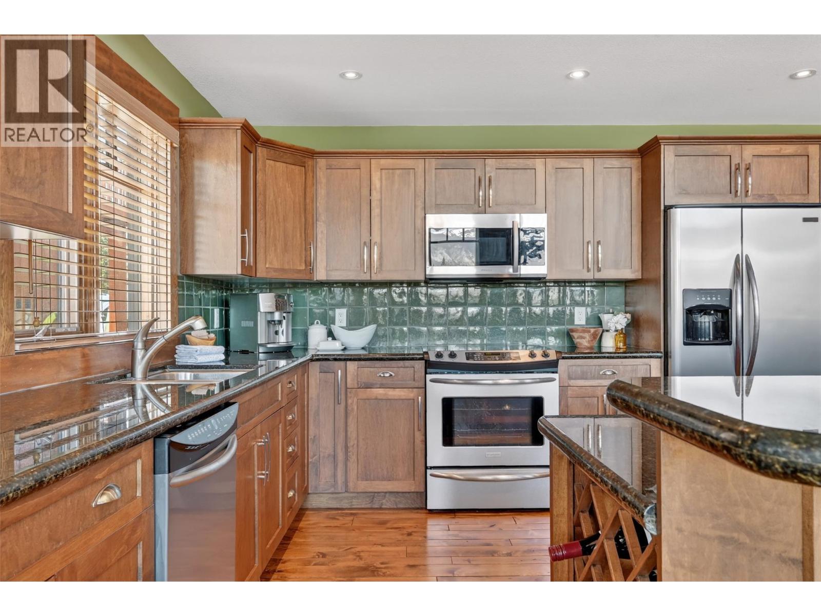#24 2598 Mountainview Crescent - 17