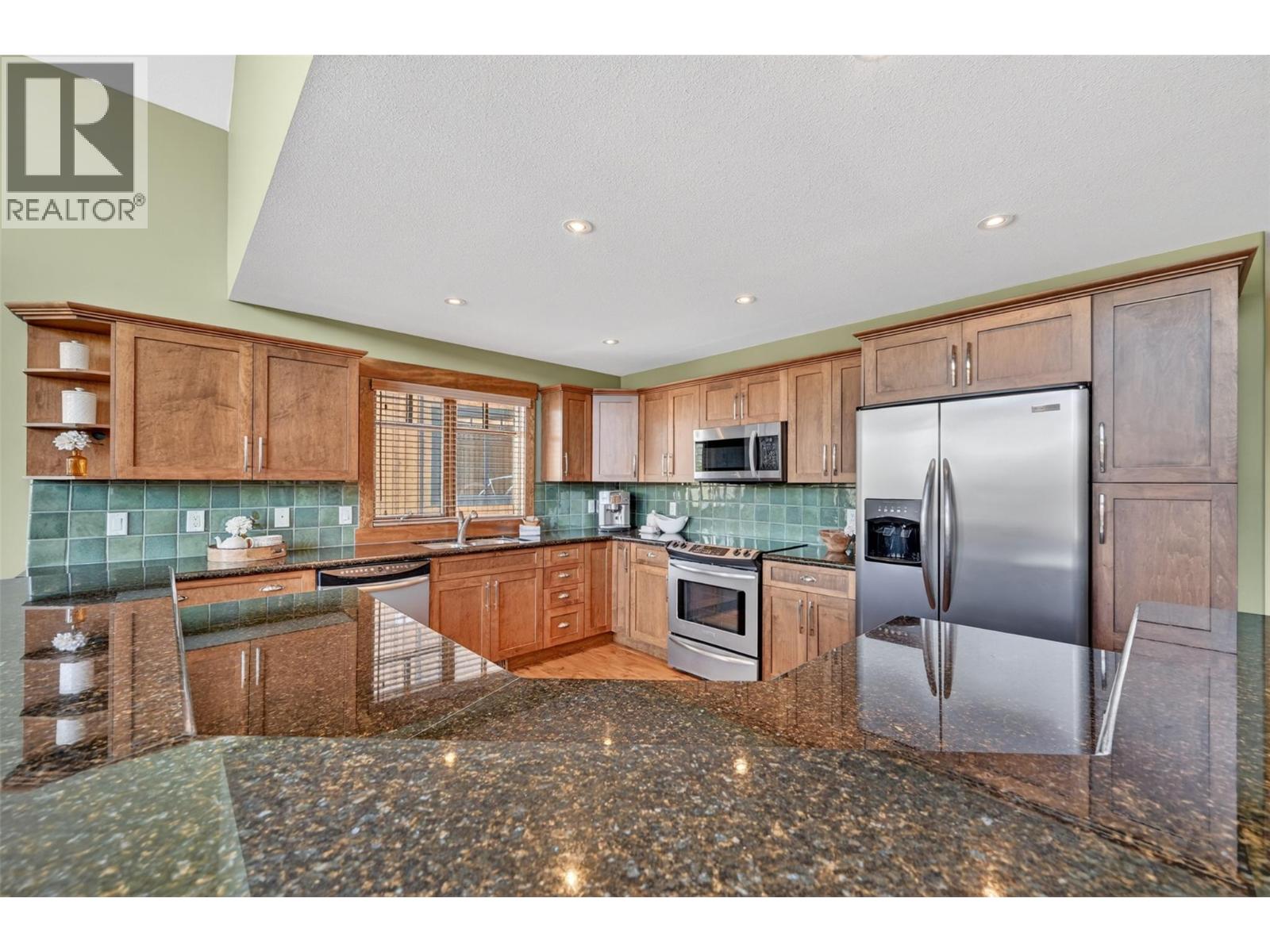 #24 2598 Mountainview Crescent - 15