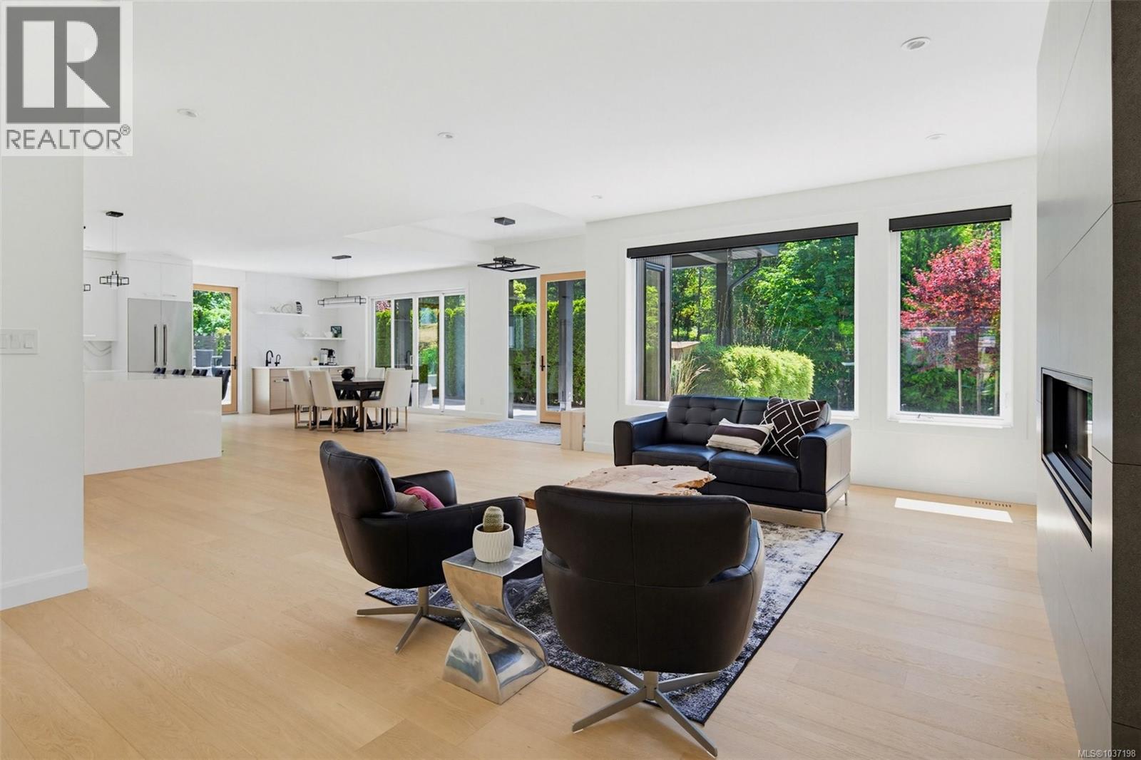 10 Hartland Ave - 18