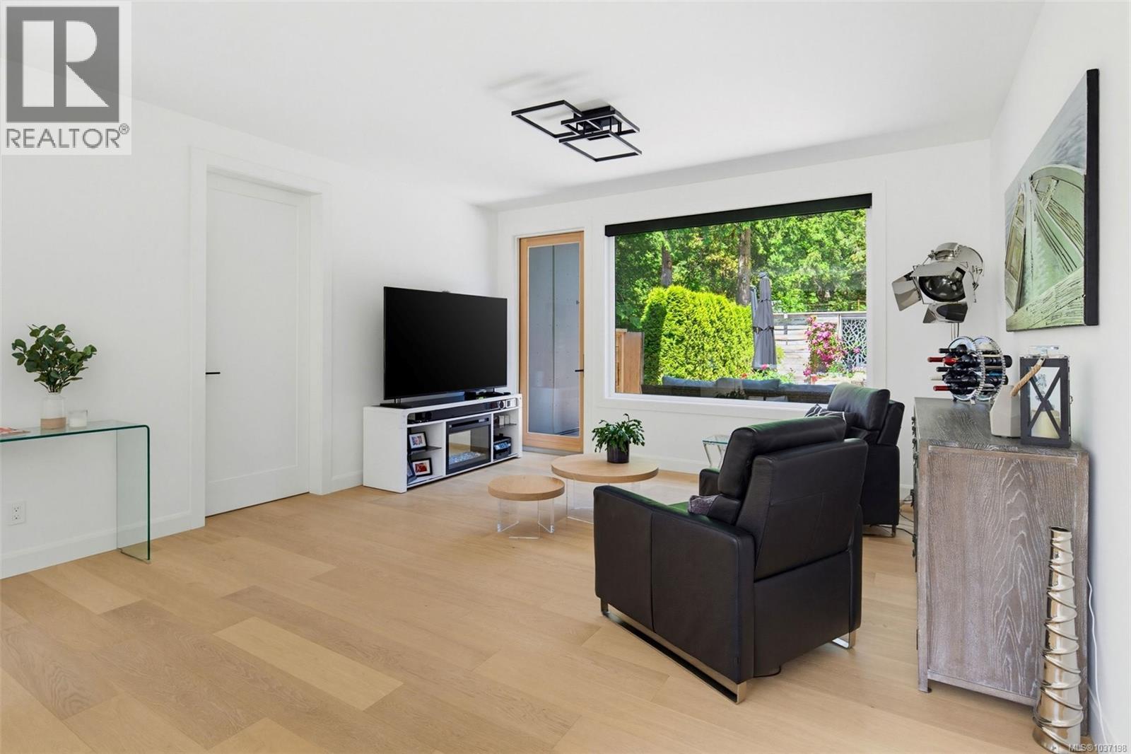 10 Hartland Ave - 22