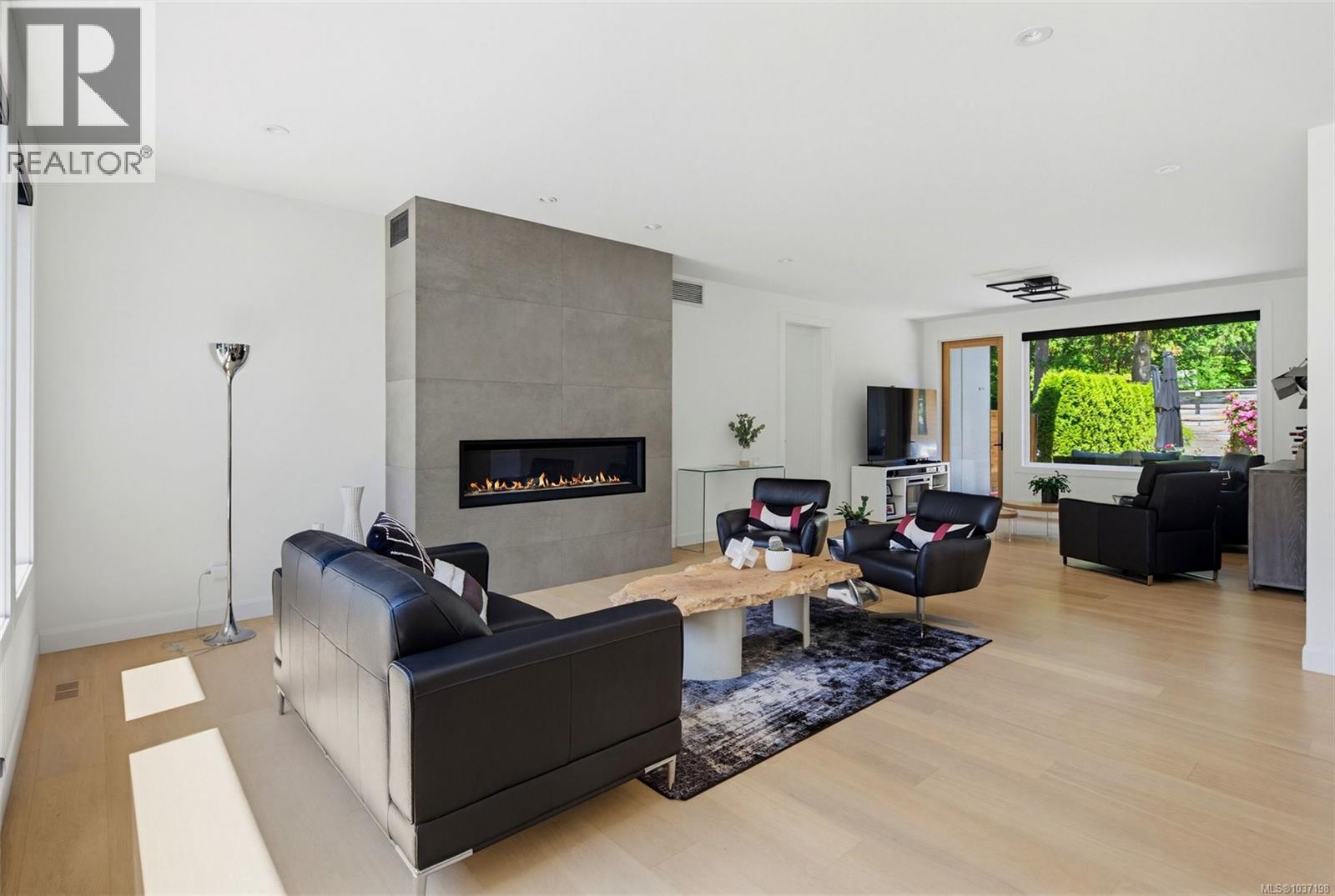 10 Hartland Ave - 19