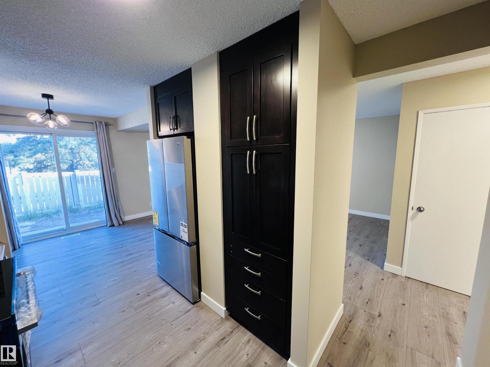 2544 79 ST NW - 8