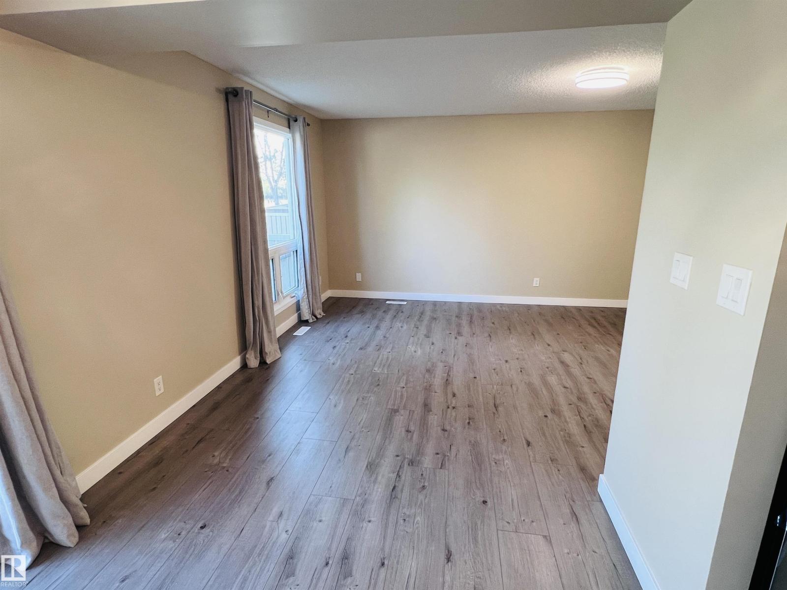 2544 79 ST NW - 10