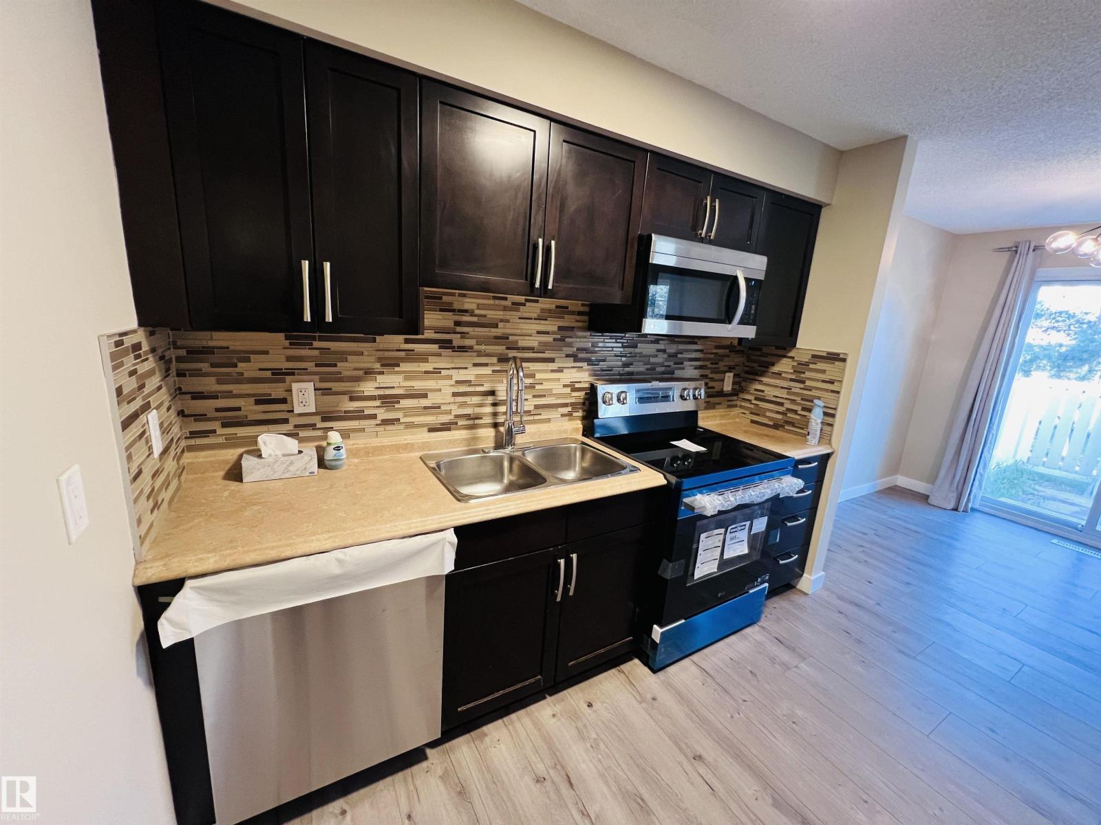 2544 79 ST NW - 6