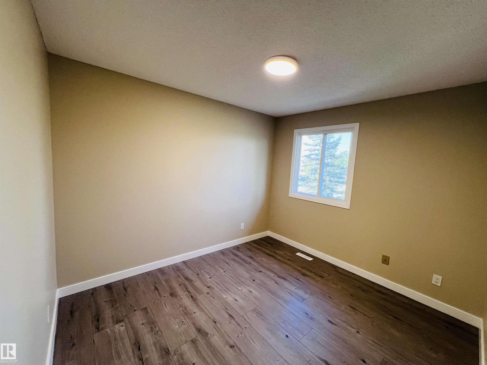 2544 79 ST NW - 20