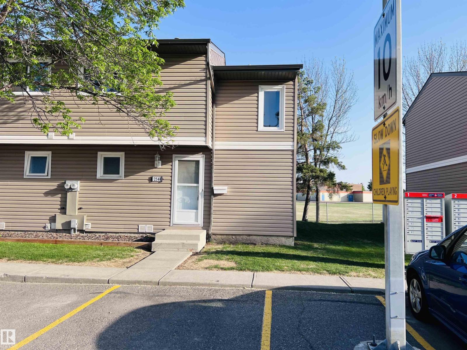 2544 79 ST NW - 3