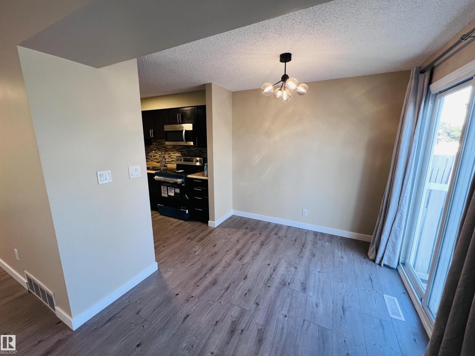2544 79 ST NW - 9