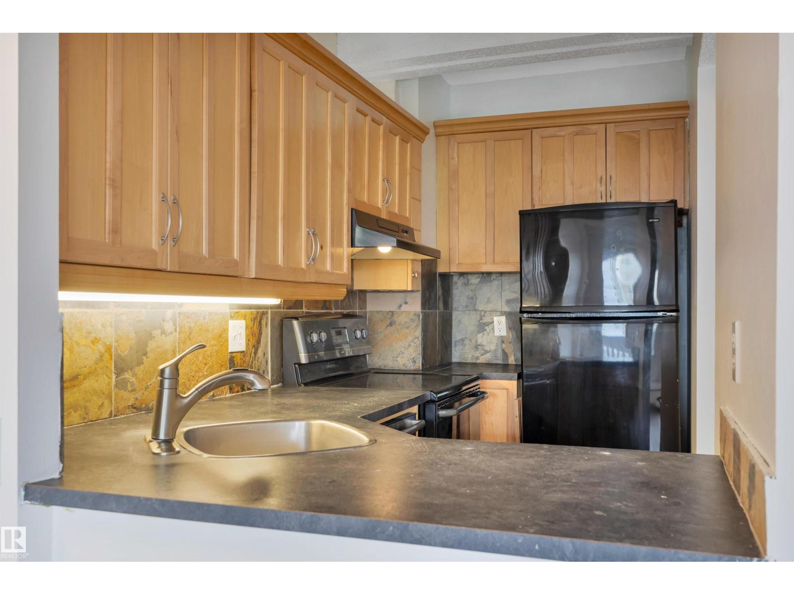 #1907 9918 101 ST NW - 15