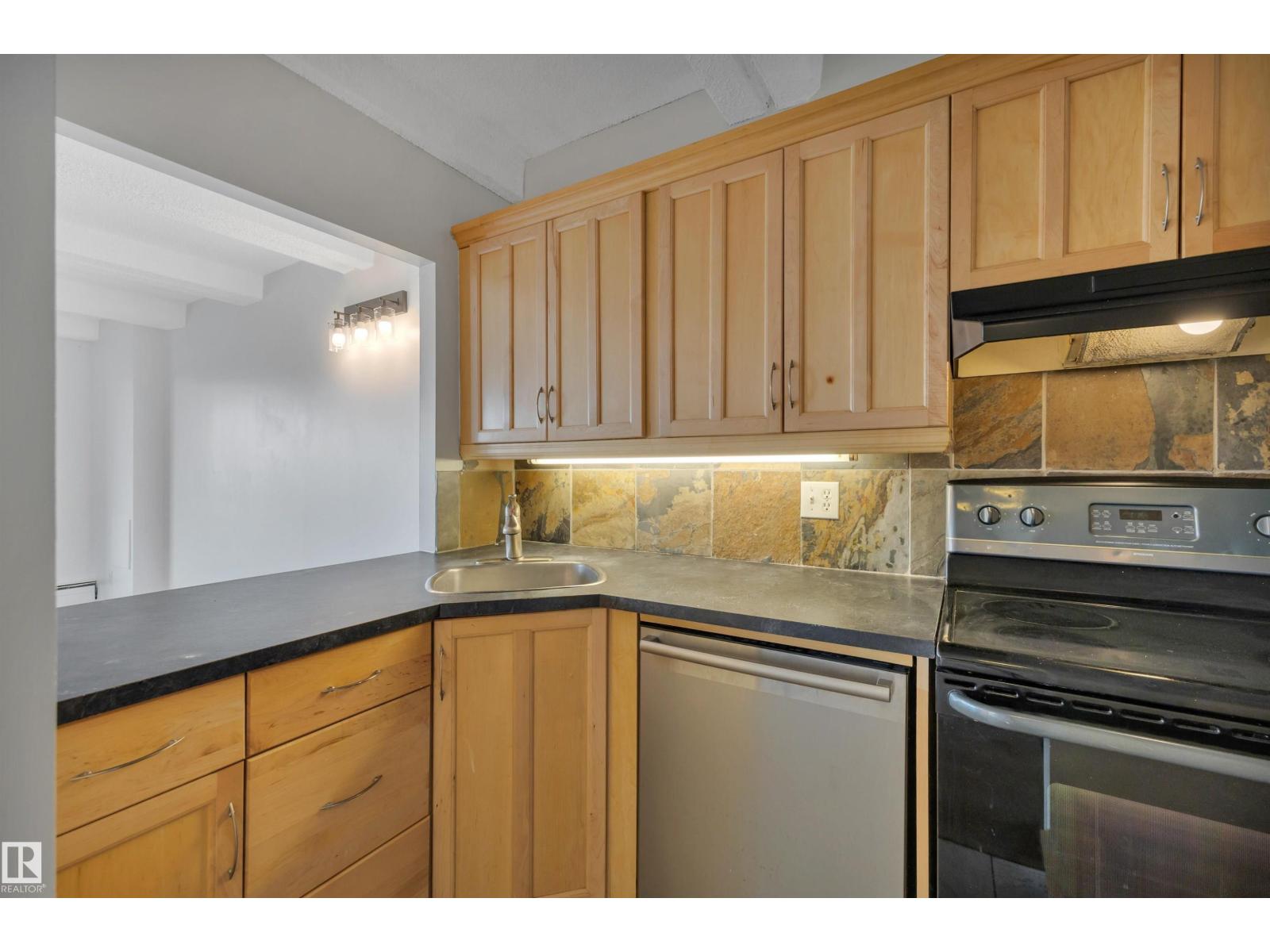 #1907 9918 101 ST NW - 17