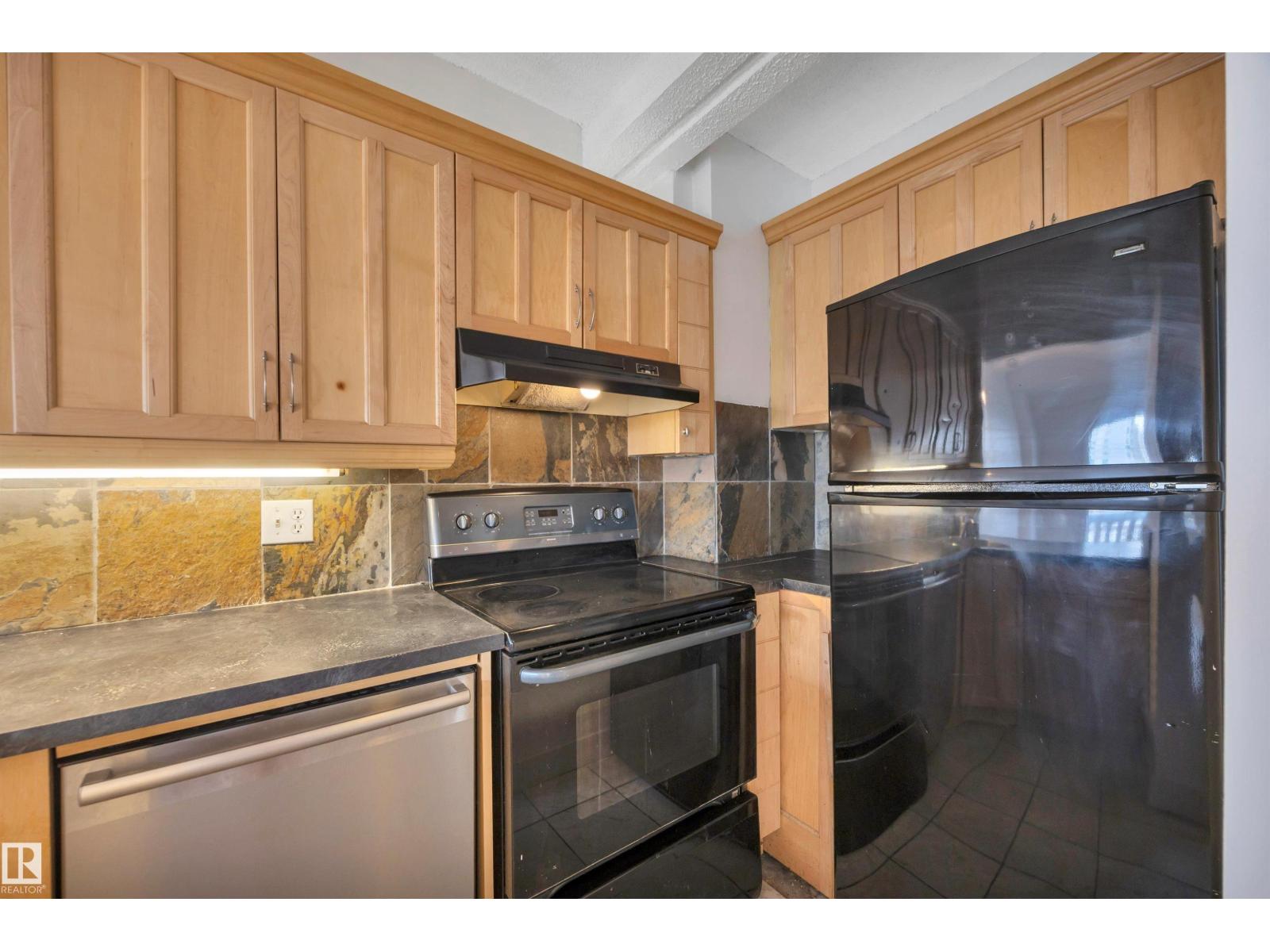 #1907 9918 101 ST NW - 18
