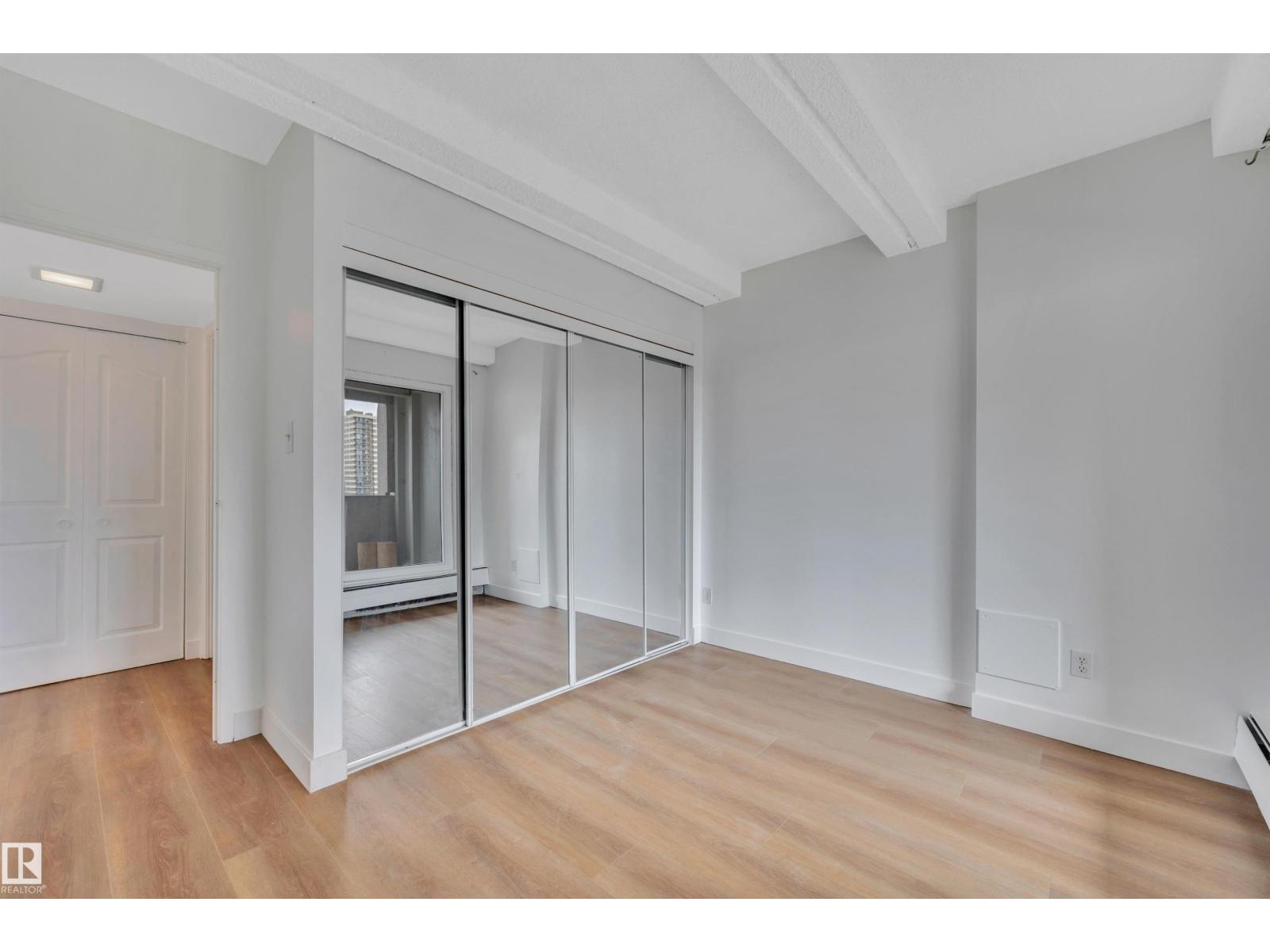 #1907 9918 101 ST NW - 22