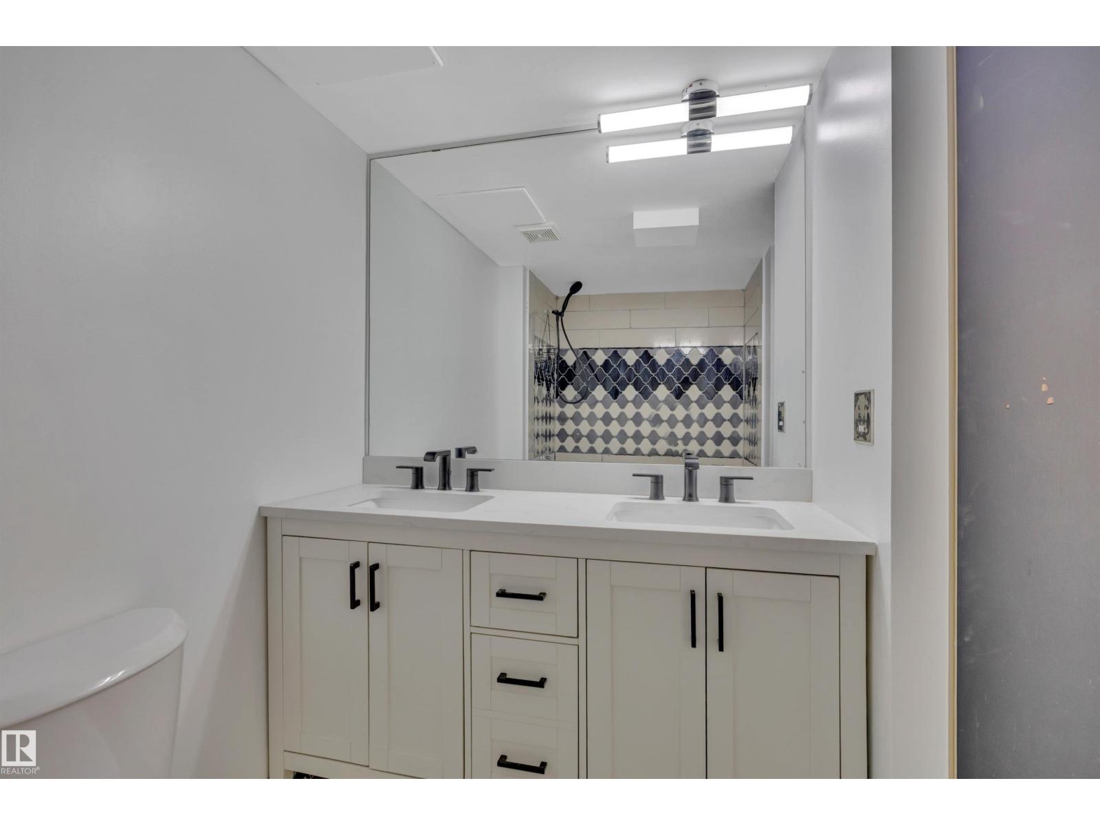 #1907 9918 101 ST NW - 24