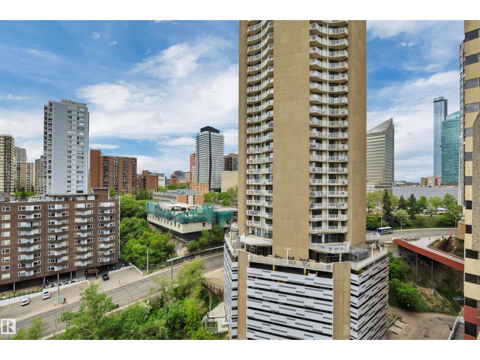 #1907 9918 101 ST NW - 31