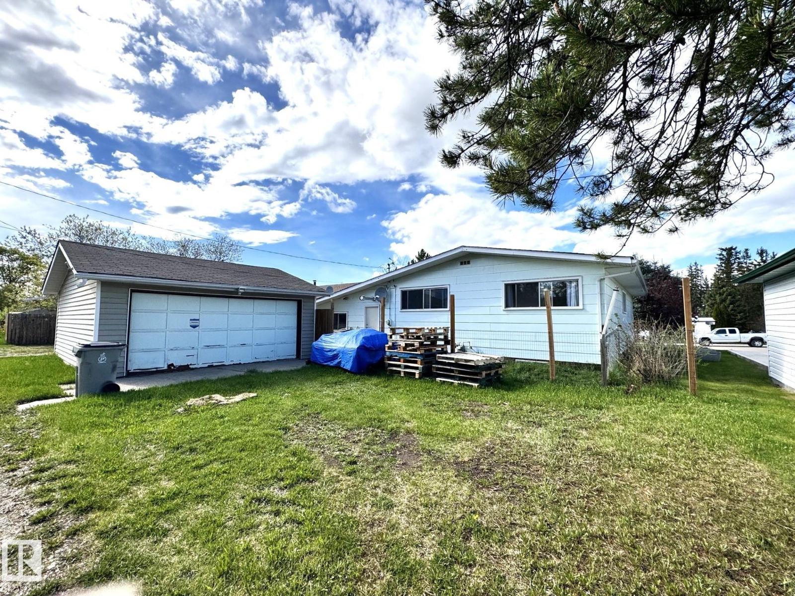 4617 47 AV — photo 21