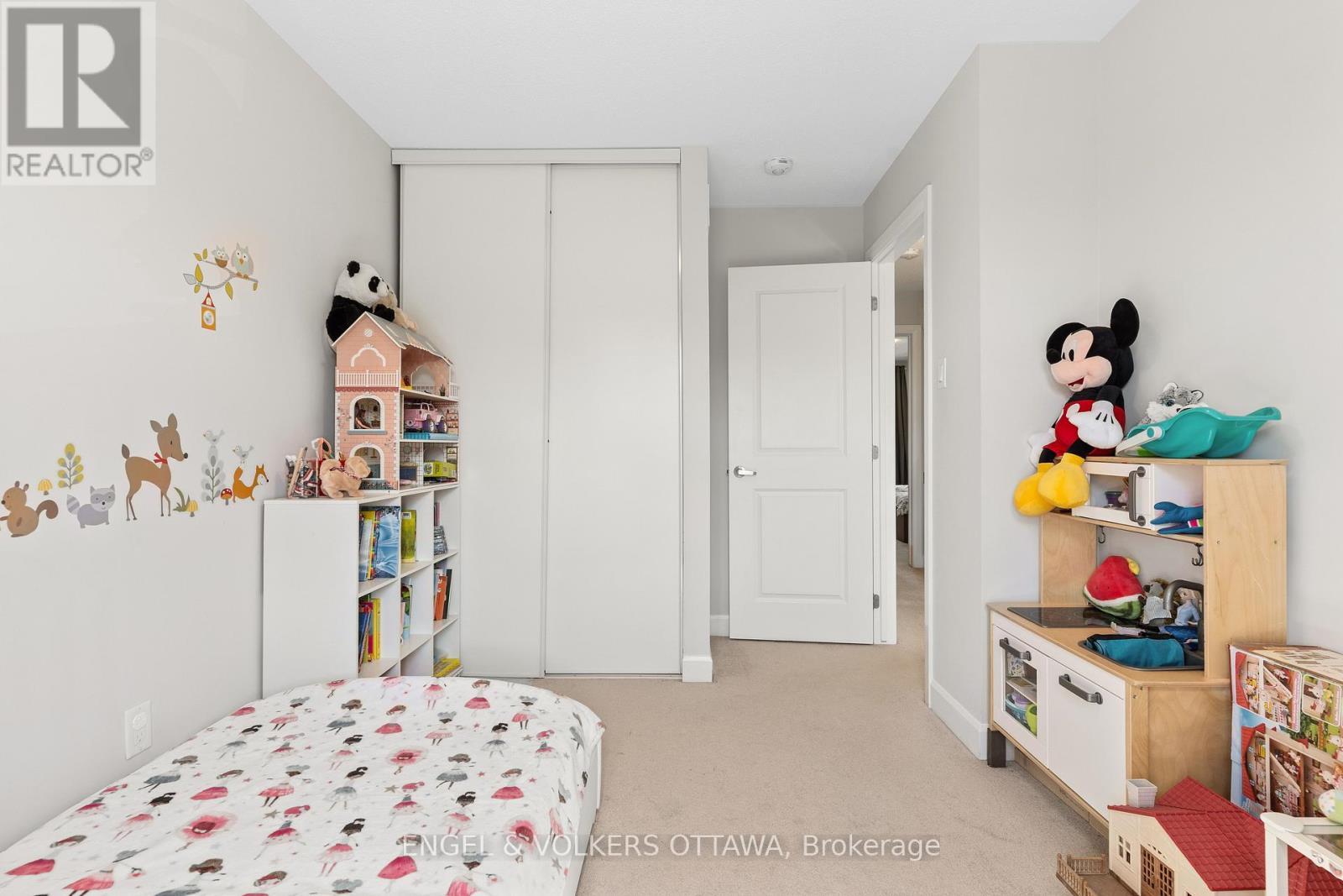 205 GEYSER PLACE - 27