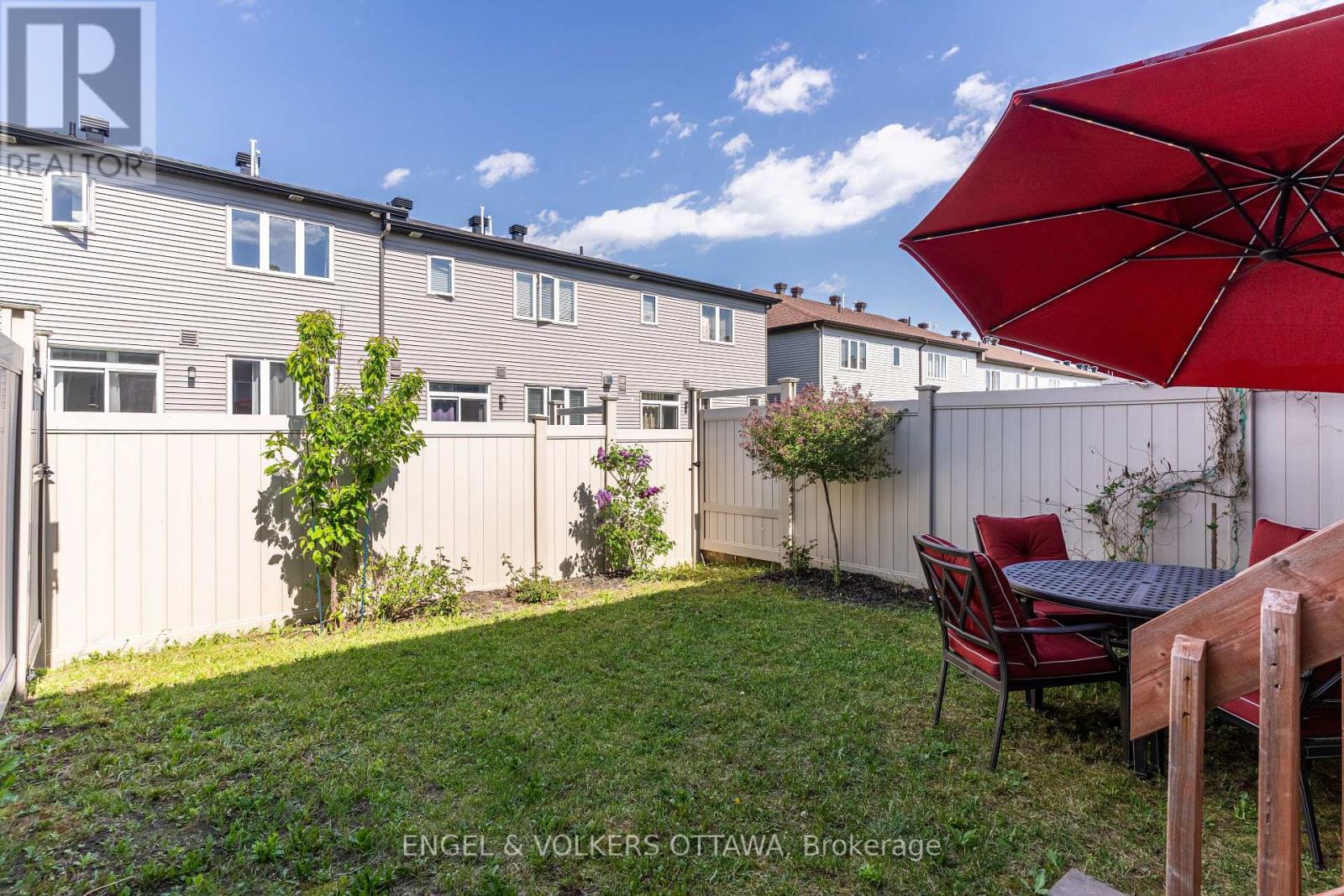 205 GEYSER PLACE - 37
