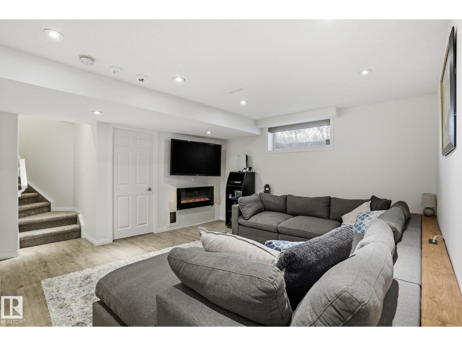 204 SHEPPARD CO SW - 44