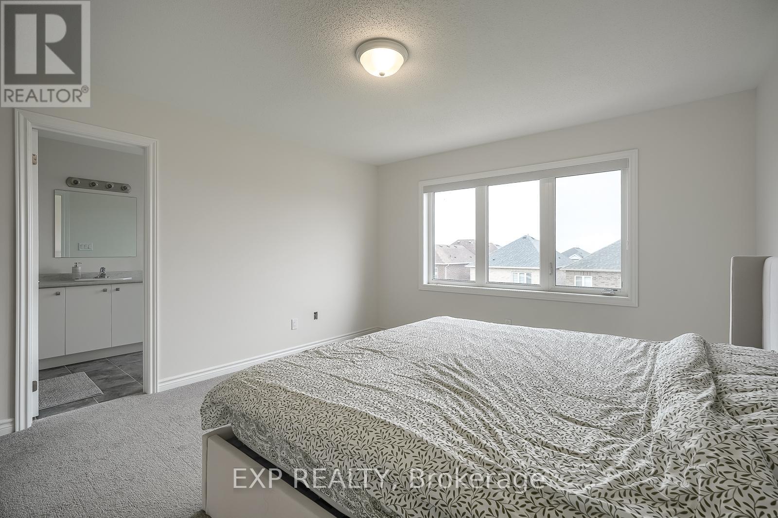 1020 MATTHEW MURRAY CRESCENT - 23