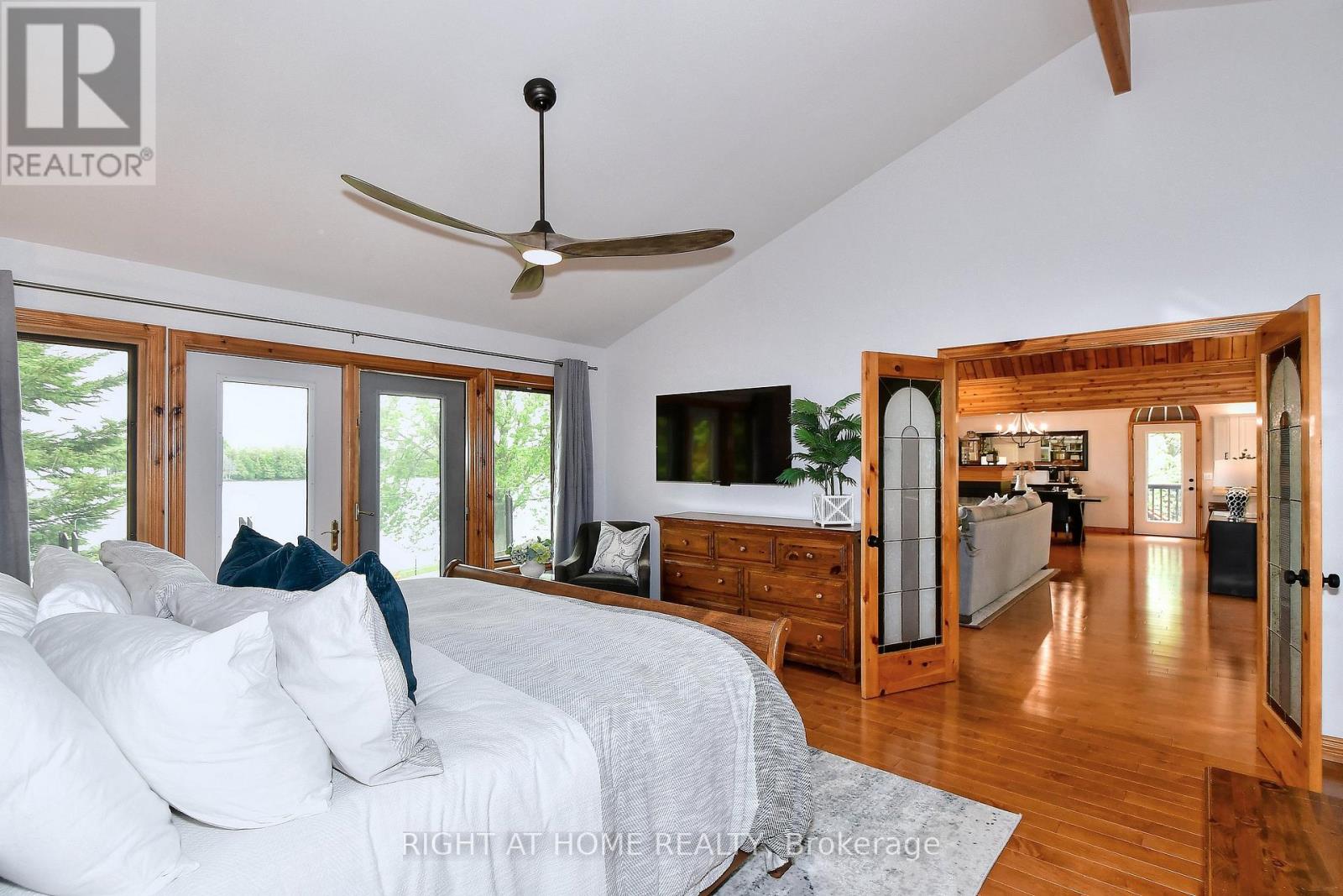 9 LAWSON COURT - 26